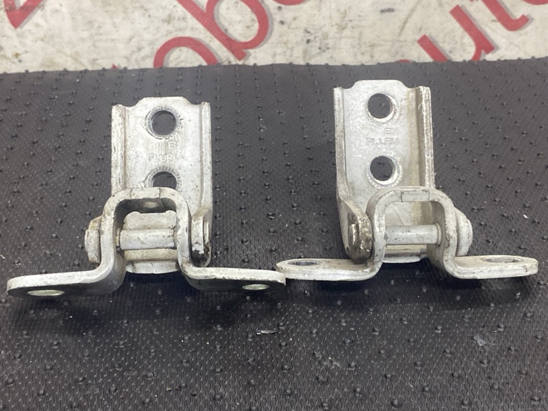 Петля дверная левая передняя для Kia Mohave HM D6EA 1 ракурс Петля дверная левая передняя для Kia Mohave HM D6EA 1 ракурс