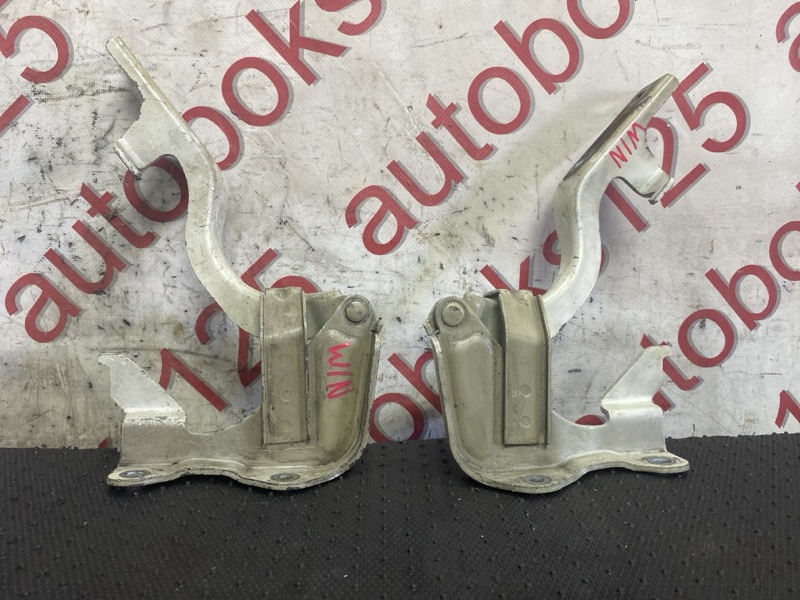 Крепление капота для Daewoo Winstorm KLAC Z20S 2 ракурс Крепление капота для Daewoo Winstorm KLAC Z20S 2 ракурс