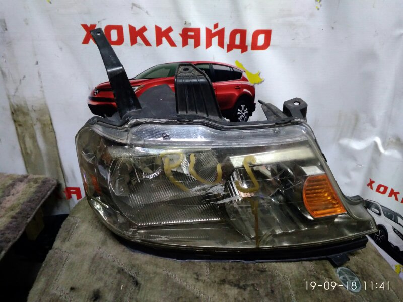 Фара Honda Stepwgn RF5 K20A передняя правая