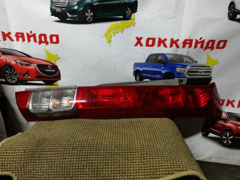 Фонарь стоп-сигнала Honda Stream RN6 R18A задний правый