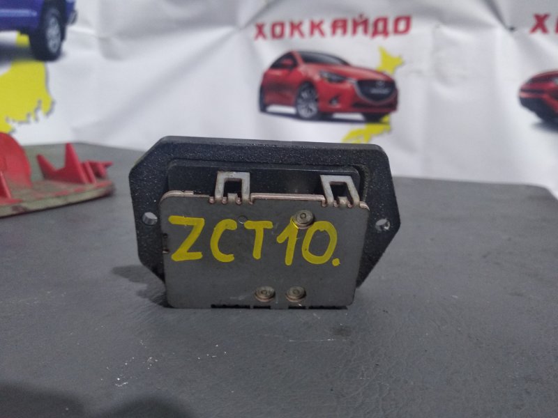 Реостат печки Toyota Opa ZCT10 1ZZ-FE 05.2000