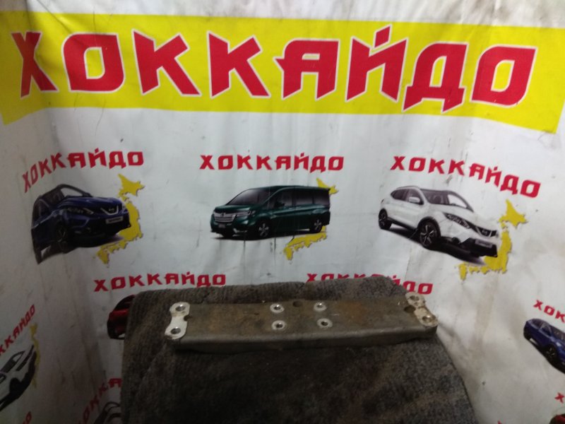 Кронштейн двигателя Toyota Mark Ii JZX100 1JZ-GE 09.1996 задний