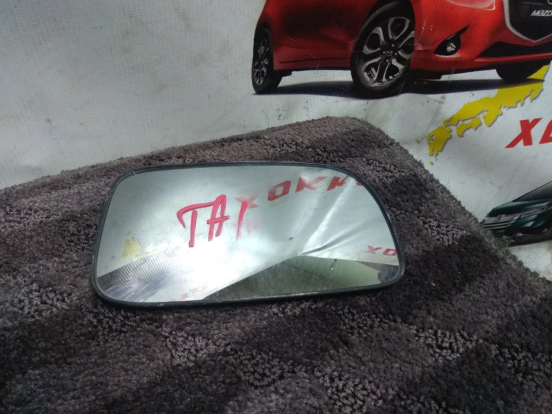 Стекло зеркала Honda Avancier TA1 F23A 09.2001 правое