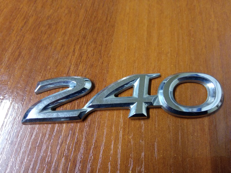 Эмблема Toyota Ipsum ACM21W 2AZ-FE
