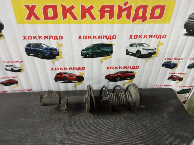 Стойка подвески Toyota Noah AZR60G 1AZ-FSE 08.2004 передняя правая