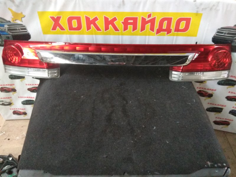 Фонарь вставка багажника Honda Stepwgn RG1 K20A 05.2005 задний