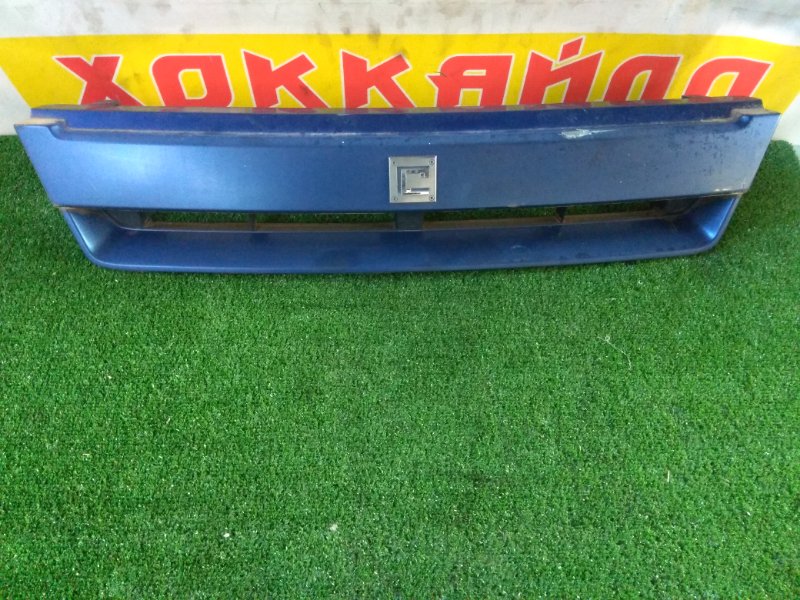 Решетка радиатора Nissan Cube AZ10 CGA3DE 09.2000