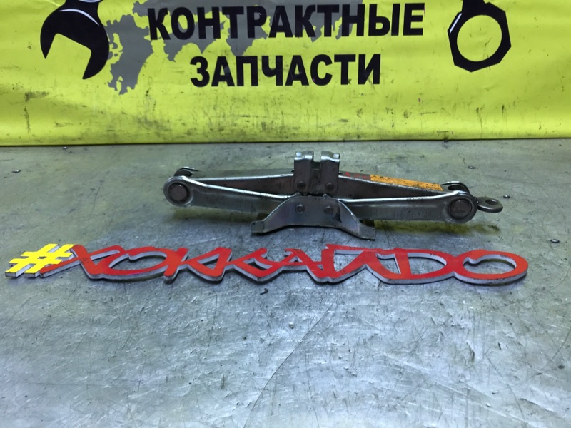 Домкрат Nissan Cube AZ10 CGA3DE 02.1998