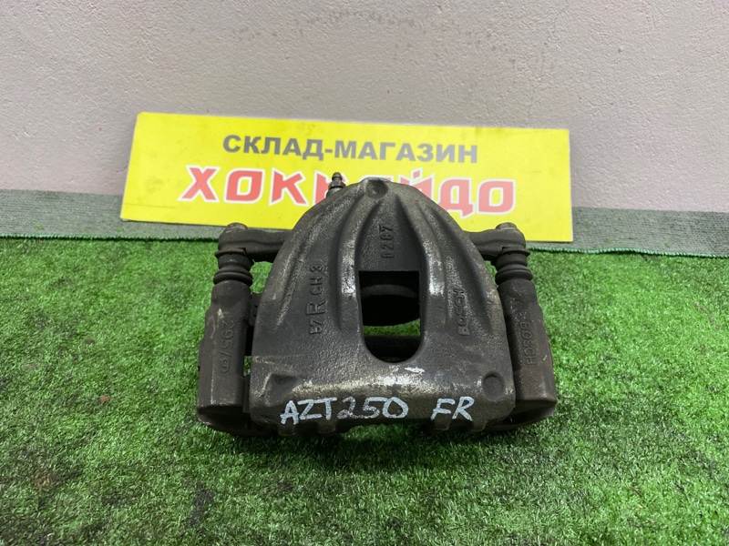 Суппорт Toyota Avensis AZT250 1AZ-FSE 02.2003 передний правый