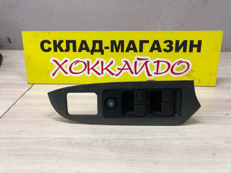 Блок управления стеклоподъемниками Honda Cr-V RD6 K24A 09.2004 передний правый