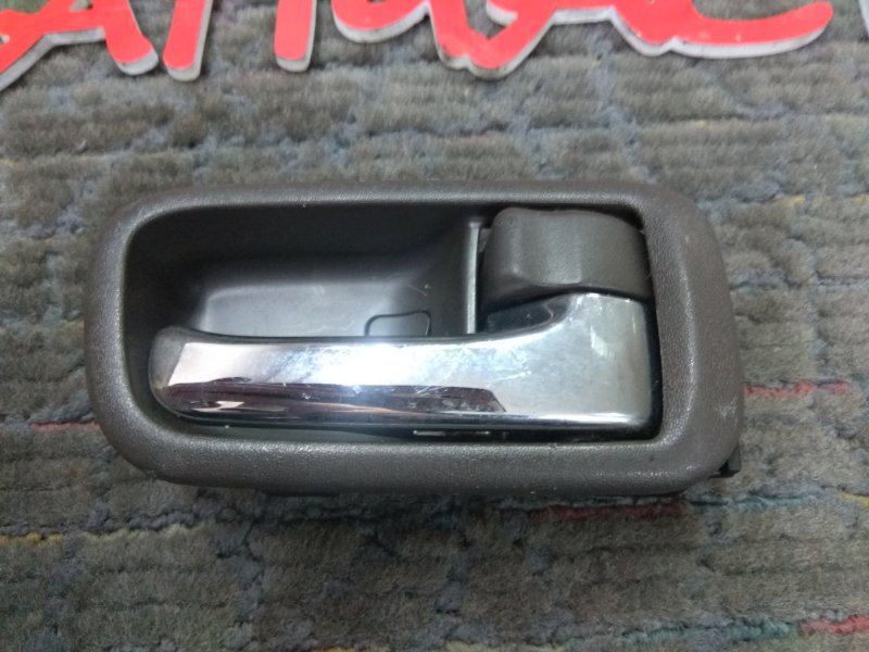 Ручка двери внутренняя Toyota Cresta GX100 1G-FE 08.1998 передняя правая