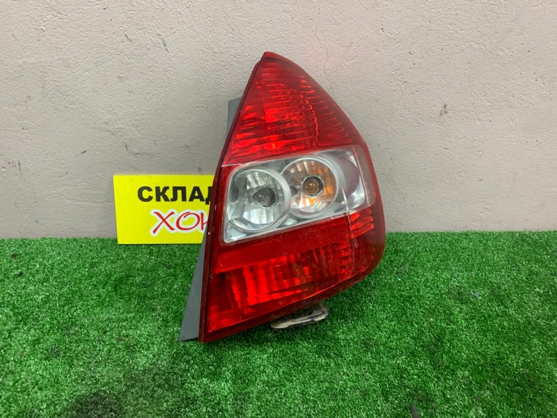 Фонарь стоп-сигнала Honda Fit GD1 L13A 06.2001 задний правый