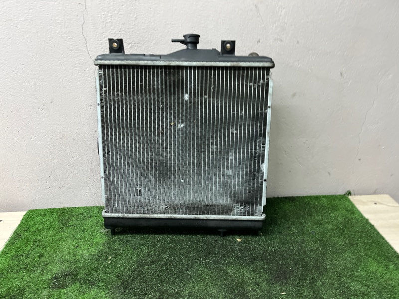 Радиатор двигателя Suzuki Swift HT51S M13A 01.2000