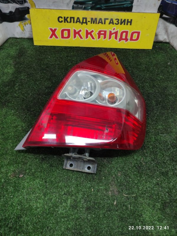 Фонарь стоп-сигнала Honda Fit GD1 L13A 06.2001 правый