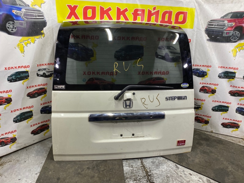 Дверь задняя багажника Honda Stepwgn RF3 K20A 04.2001