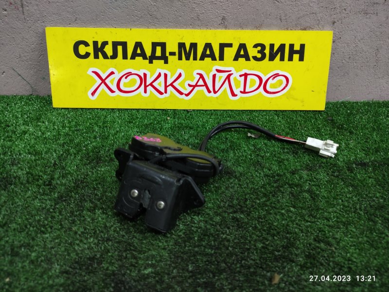 Замок багажника Toyota Caldina AZT241W 1AZ-FSE 01.2005