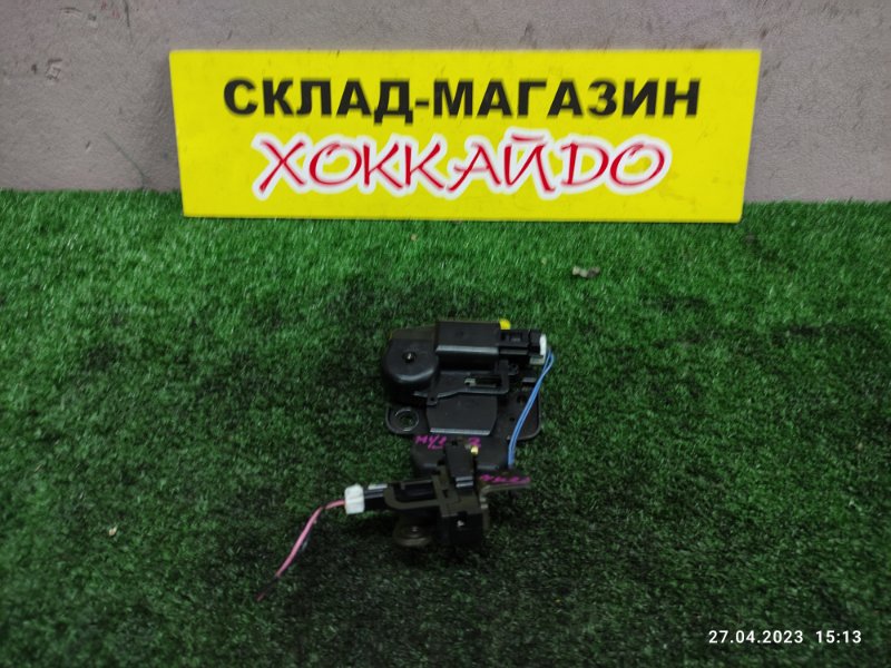 Замок багажника Nissan Gloria MY33 VQ25DE 06.1997