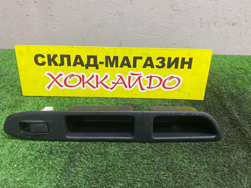 Кнопка стеклоподъемника Subaru Forester SG5 EJ202 02.2002 передняя левая