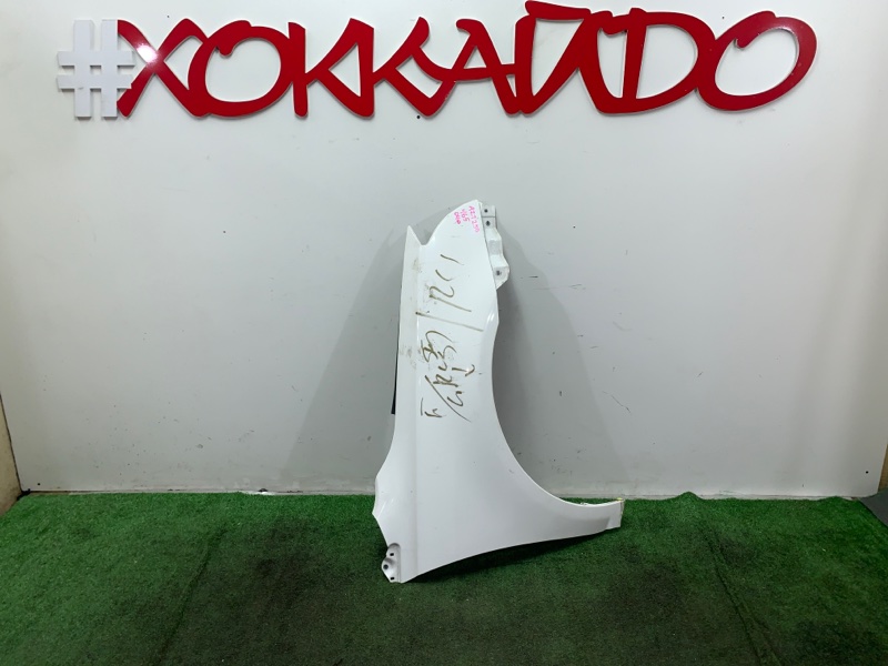 Крыло Toyota Avensis AZT250 1AZ-FSE 07.2006 переднее правое