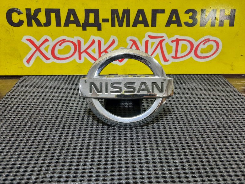 Эмблема Nissan March AK12 CR12DE 08.2005 задняя