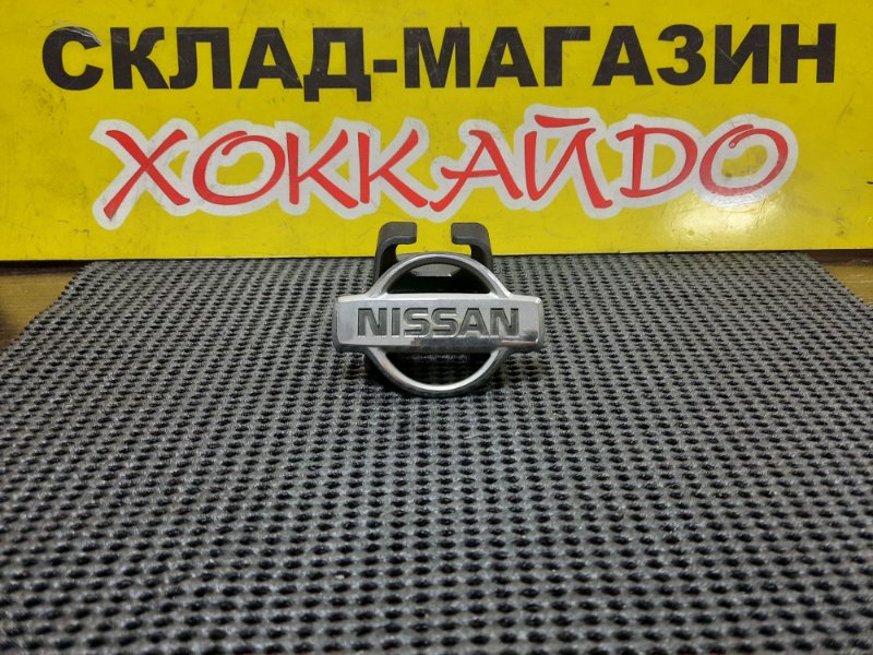 Эмблема Nissan Presea R11 SR18DE 01.1995 задняя
