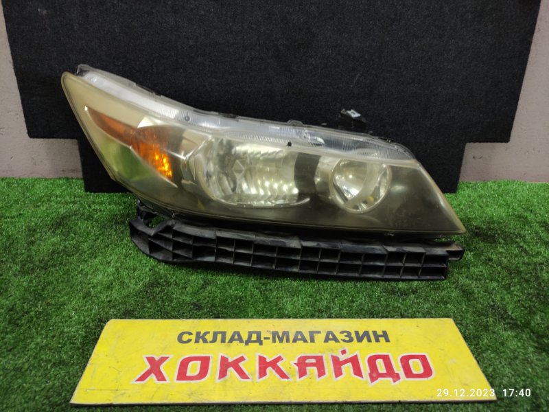 Фара Honda Stream RN6 R18A передняя правая