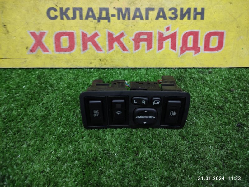 Кнопка включения противотуманных фар Toyota Avensis AZT250 1AZ-FSE 12.2002