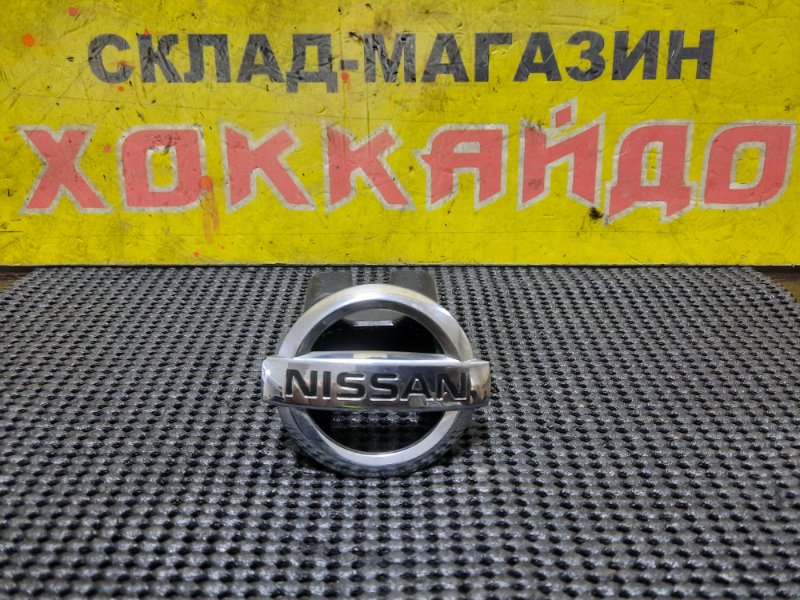 Эмблема Nissan Avenir W11 QG18DE 05.2000 задняя