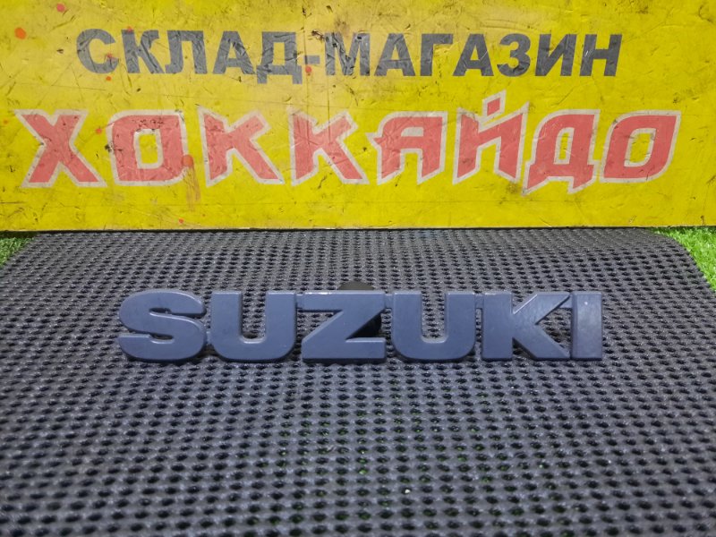Эмблема Suzuki Escudo TL52W J20A задняя