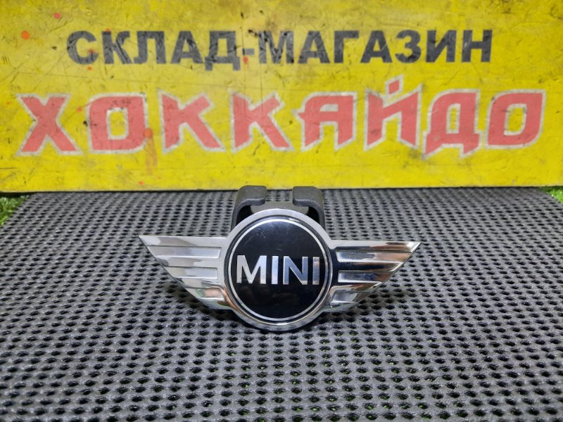 Эмблема Mini Clubman R55 N12B16A 08.2010 задняя