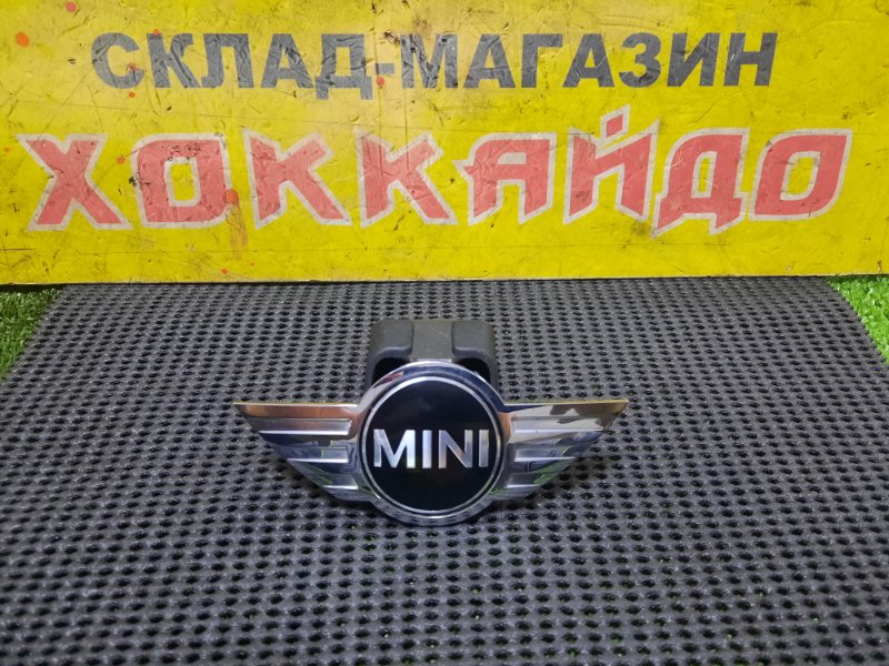 Эмблема Mini Hatch RA16 N12B16A 03.2002 передняя