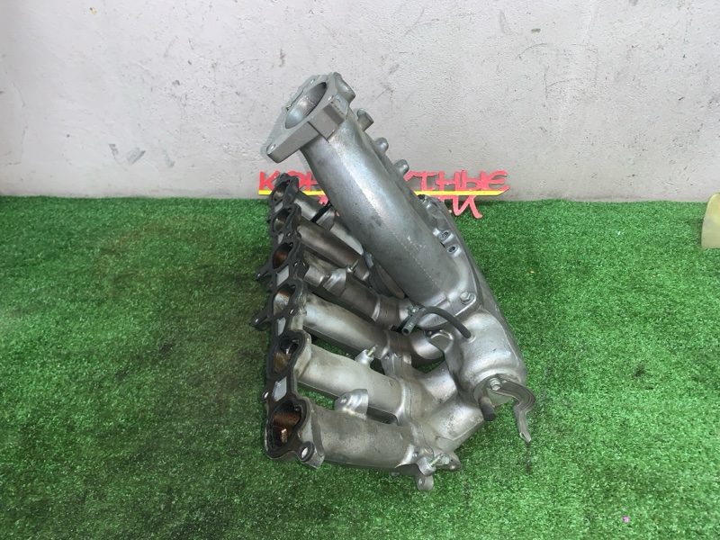 Коллектор впускной Toyota Progres JCG10 1JZ-GE 04.2001