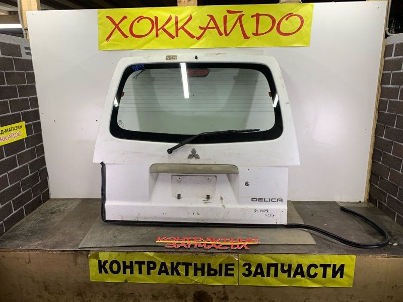 Дверь задняя багажника Nissan Vanette SK82VN F8 06.1999