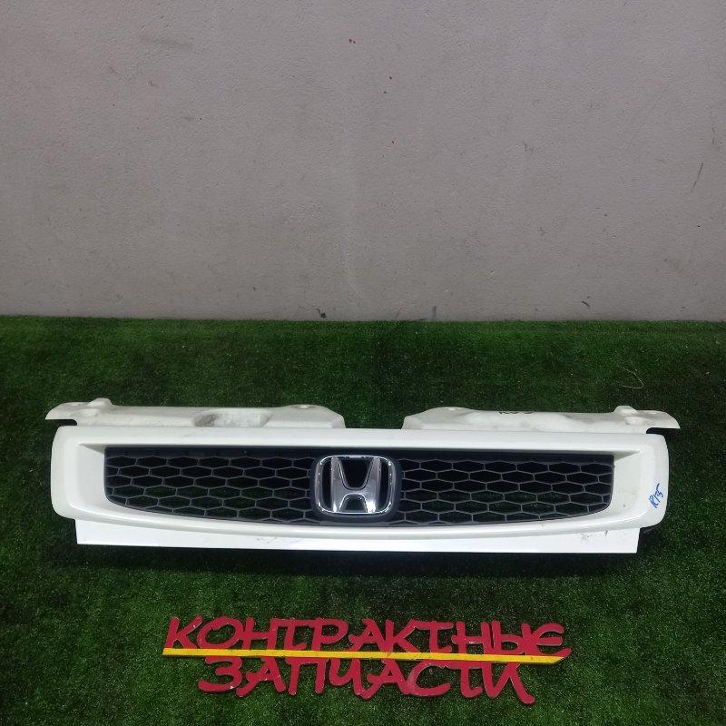 Решетка радиатора Honda Stepwgn RF3 K20A 06.2003