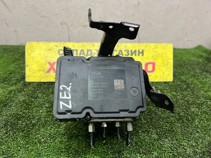 Блок abs Honda Insight ZE2 LDA 02.2009