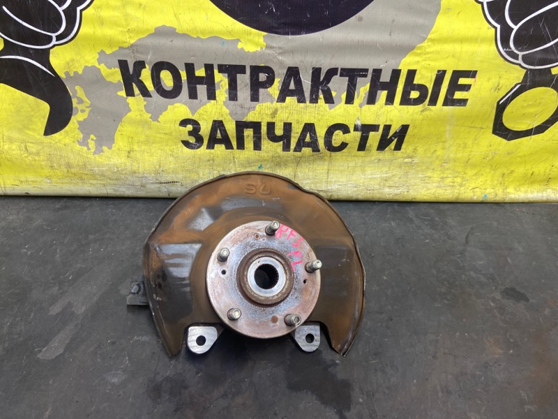 Ступица Honda Stepwgn RF3 K20A 04.2001 передняя левая