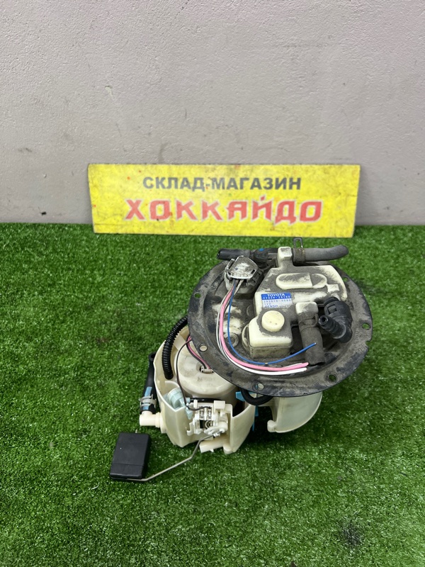 Насос топливный Toyota Estima GSR50 2GR-FE 01.2006