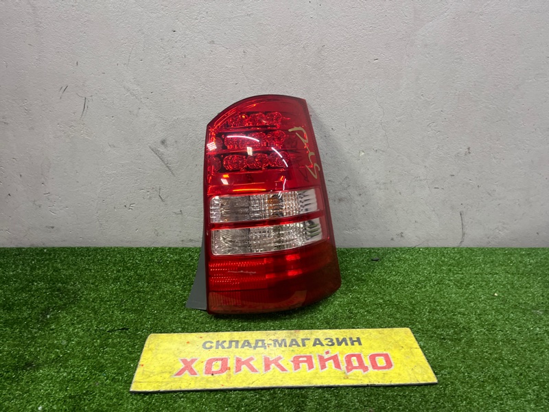 Фонарь стоп-сигнала Toyota Wish ZNE10G 1ZZ-FE 01.2003 задний правый