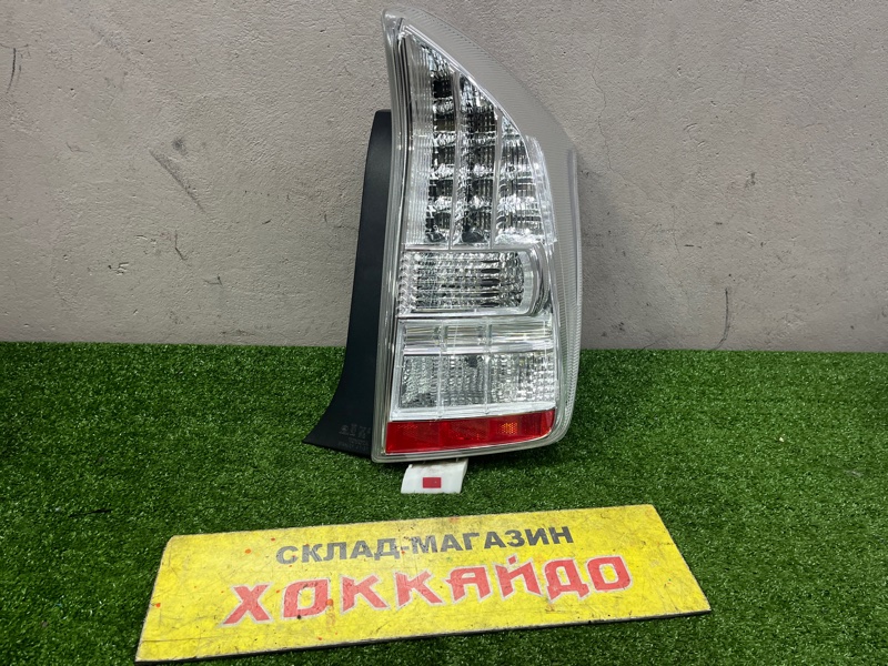 Фонарь стоп-сигнала Toyota Prius ZVW30 2ZR-FXE 01.2009 задний правый