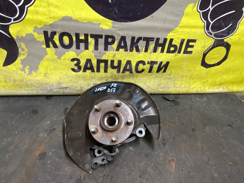 Ступица Toyota Wish ZNE10G 1ZZ-FE 09.2005 передняя правая