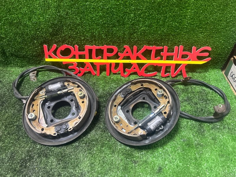 Колодки тормозные Toyota Ist NCP60 2NZ-FE 05.2002 задние