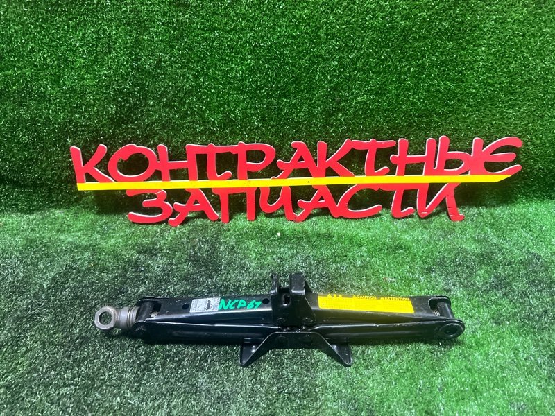 Домкрат Toyota Ist NCP61 1NZ-FE 05.2005