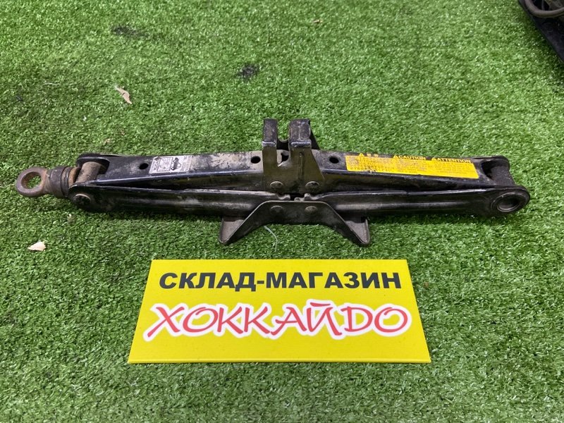 Домкрат Toyota Ist NCP61 1NZ-FE 05.2002