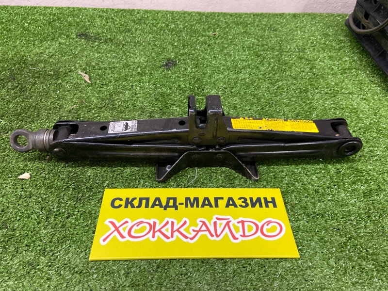 Домкрат Toyota Ist NCP61 1NZ-FE 05.2002