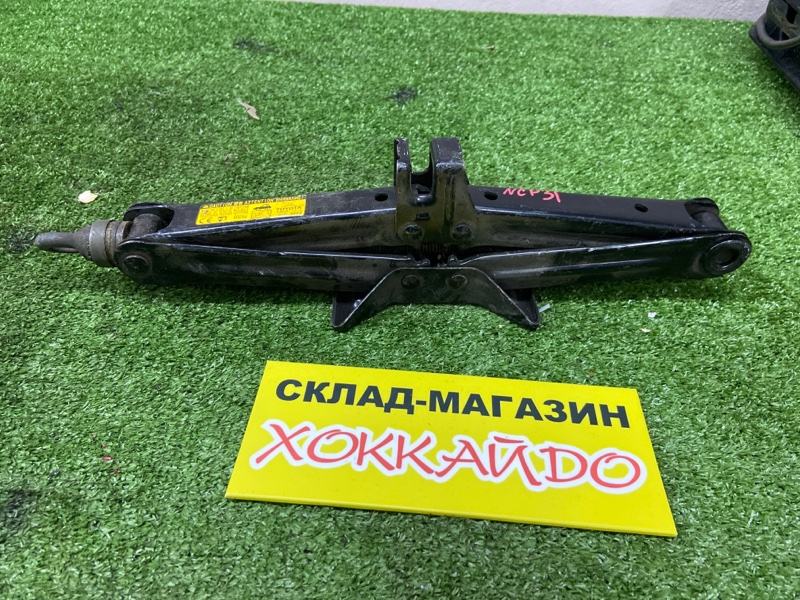 Домкрат Toyota Bb NCP31 1NZ-FE 05.2001