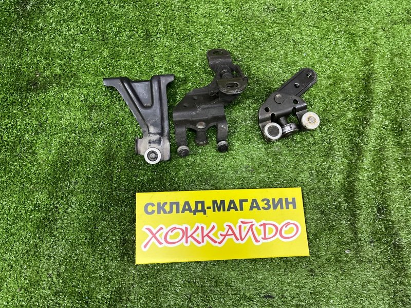 Ролик двери Honda Stepwgn RF3 K20A 04.2001 задний левый