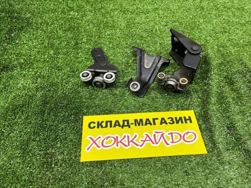 Ролик двери Honda Stepwgn RF3 K20A 04.2001 задний левый