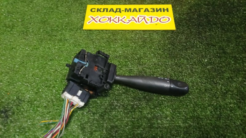 Переключатель фар Toyota Ist NCP60 2NZ-FE 05.2002