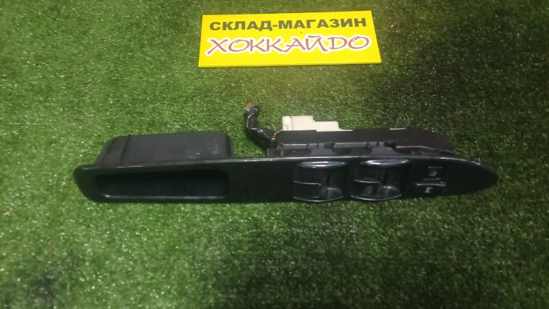 Блок управления стеклоподъемниками Toyota Gaia ACM10G 1AZ-FSE 04.2001