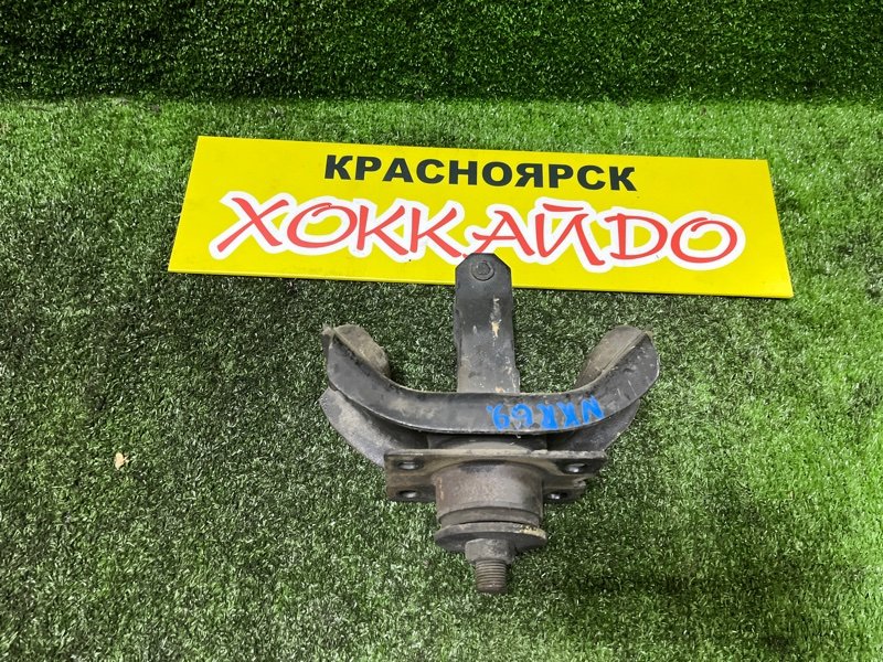 Подушка кабины Isuzu Elf NKR69 4JG2 1997 передняя